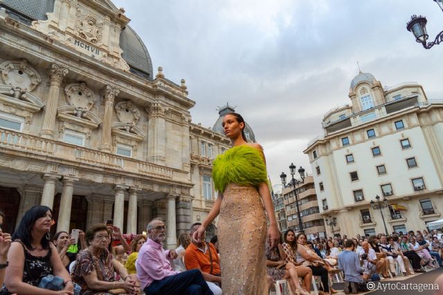 Cartagena es Moda cierra su primera edición con los desfiles de Nathalapa y Jesús Mármol