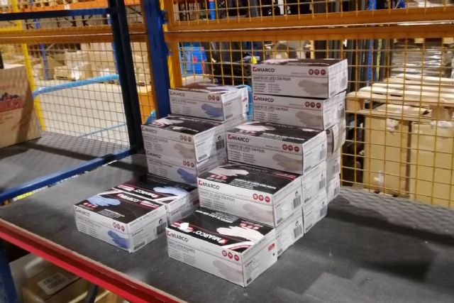 La Ferretería Sánchez Casado dona 2.000 guantes a los cuerpos de seguridad