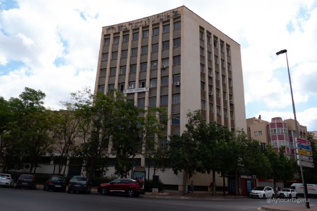 La Concejalía de Urbanismo insta a Trabajo a reparar la fachada del edificio de UGT