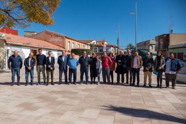 El Ayuntamiento renueva la plaza Manuel Zamora de La Palma para crear un nuevo espacio y evitar inundaciones