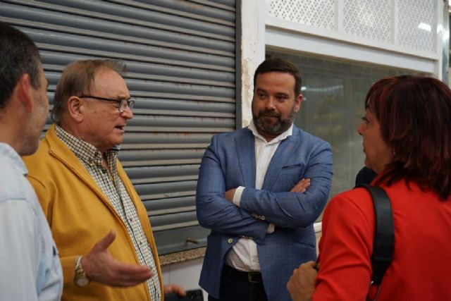 MC Cartagena recoge el descontento de los comerciantes del Mercado Santa Florentina por la chapucera gestión de N. Arroyo (PP)