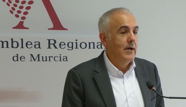 Martínez Baños: 'Por la incompetencia del Gobierno regional, Cartagena tiene parados proyectos que podrían generar cientos de empleos'