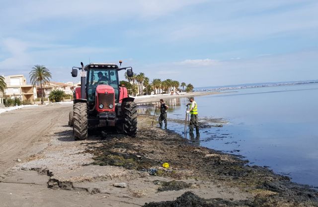 15 operarios reforzarán las tareas de limpieza y retirada de algas en Punta Brava, El Caletón y Estrella de Mar
