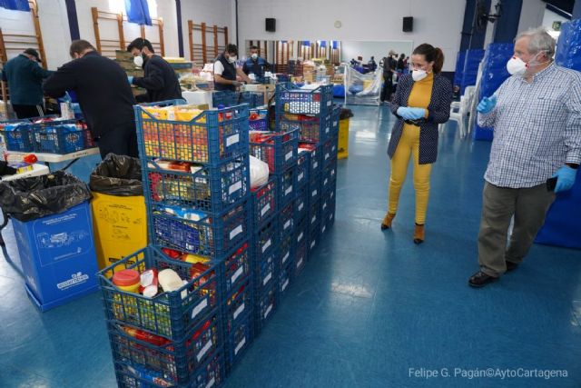 El Ayuntamiento inicia un Operativo de Emergencia Social para repartir comida y medicamentos