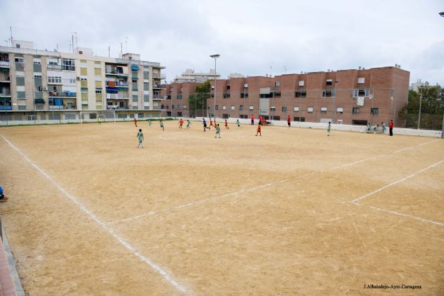 Adjudicada la dotacion de cesped artificial para el campo de futbol de Jose Maria de Lapuerta