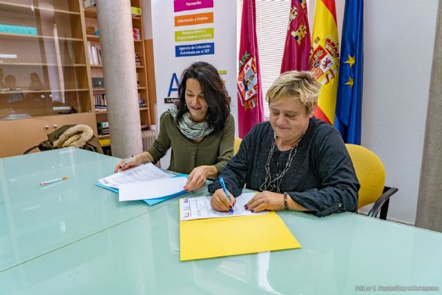 La ADLE renueva el convenio con la Federación de Asociaciones Murcianas de Personas con Discapacidad Física