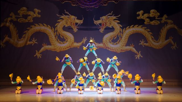 El Gran Circo Acrobático de China pone en escena en El Batel a una treintena de artistas