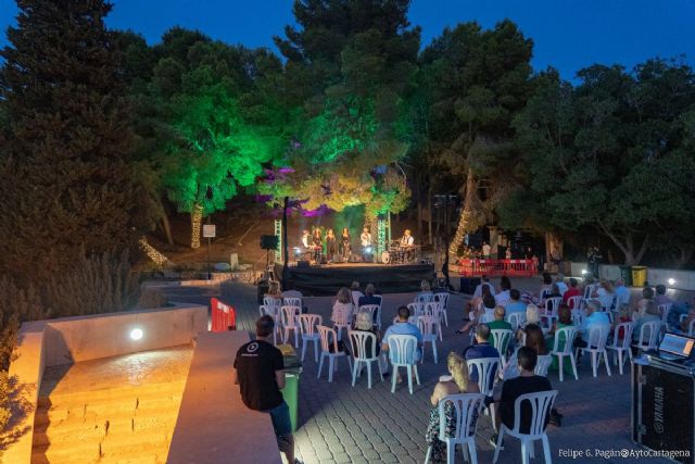 300 personas disfrutan de los conciertos gratuitos de pequeño formato en las fortalezas de Cartagena