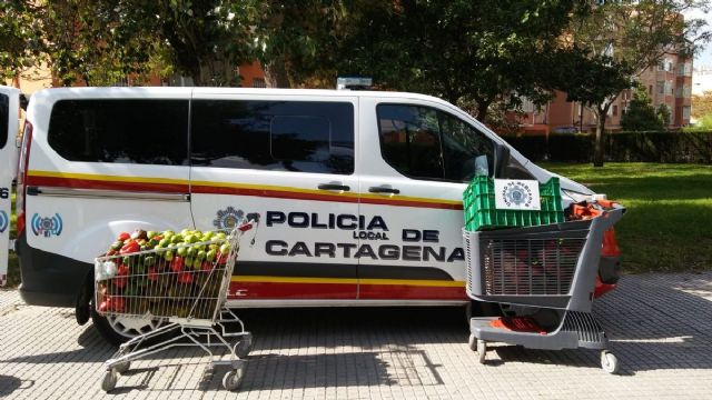 Policía Local decomisa 130 kilos de fruta en el mercadillo de Ribera de San Javier