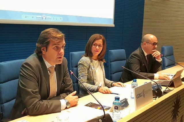 Castejon insta a los empresarios a luchar unidos para que infraestructuras como el AVE y el Corredor Mediterraneo lleguen cuanto antes a Cartagena