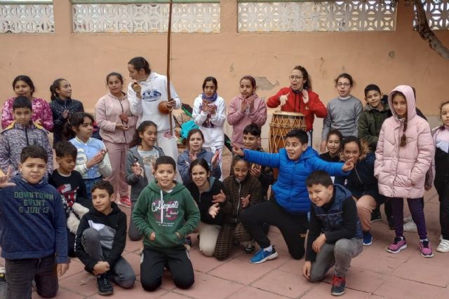 El Programa ADE acerca la capoeira a los alumnos de primaria del centro CEIP Anibal