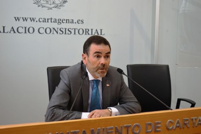 MC: Joaquín Segado confirma en su toma de posesión su desconocimiento sobre las necesidades del Puerto de Cartagena