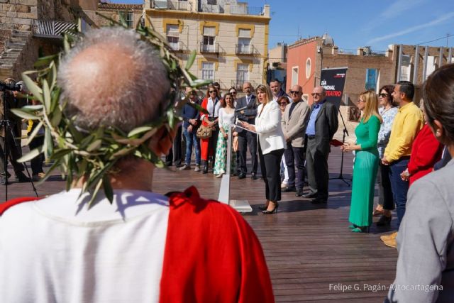 Cartagena celebra el Día Mundial del Teatro devolviendo el nombre de la actriz María Chiquero a una calle del casco histórico