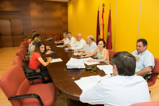 La Comision de Hacienda dictamina la aplicación del superávit municipal de 12 millones de euros en 2015