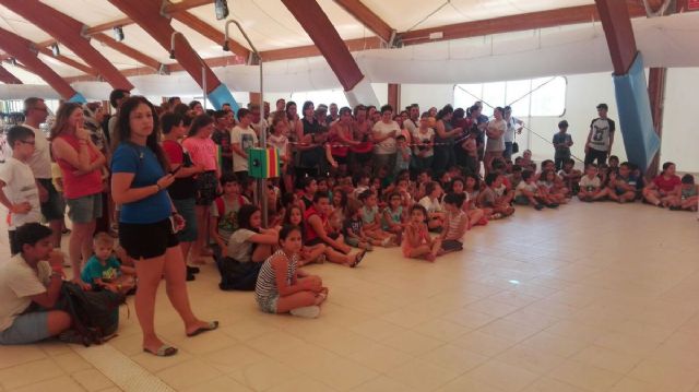 Un centenar de nadadores de entre 4 y 17 años participaron en la tradicional Competicion Interpiscinas Escuelas de Natacion