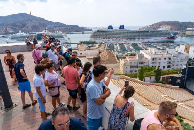 Cerca de siete mil turistas desembarcan en Cartagena