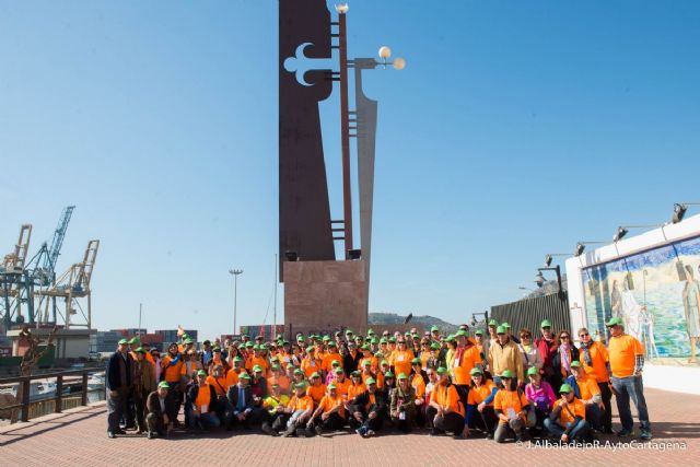 Un grupo de 125 mayores inician su peregrinacion a Caravaca desde Cartagena