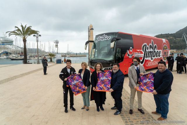 El Jimbee paseará el nombre de Cartagena por toda España en su nuevo autobús