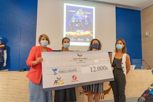 La IV Carrera 10K Puerto de Cartagena dona 12.000 euros a la Asociación Pablo Ugarte para luchar contra el cáncer infantil