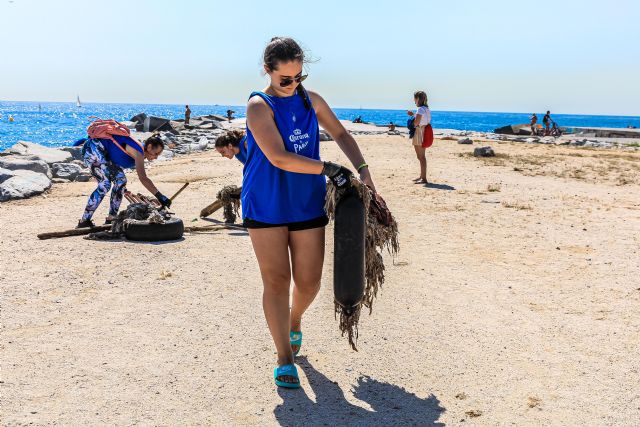 Llega a Cartagena el proyecto #PROTECTPARADISE con el objetivo de limpiar de plástico la Playa de Cala Salitrona