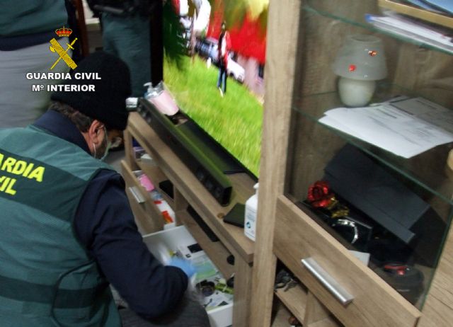 La Guardia Civil desmantela en Cartagena un activo punto de venta de drogas regentado por un clan familiar
