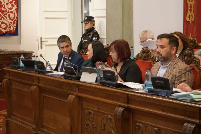 Giménez Gallo recrimina al gobierno de Noelia Arroyo (PP) que se niegue a recuperar la gestión pública del Auditorio El Batel