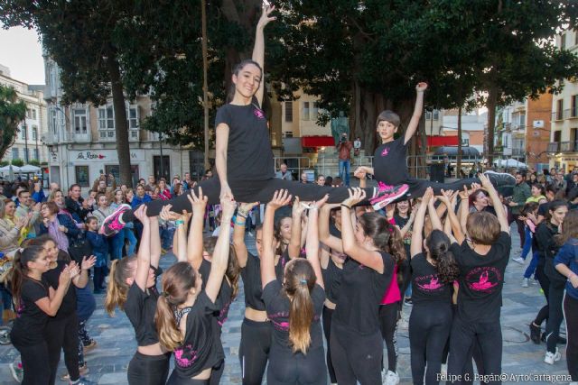 Cartagena se convierte en una gran pista de baile por el Día Internacional de la Danza