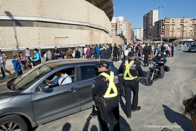 La Policía Local aconseja acudir a pié o en transporte colectivo al decisivo partido del domingo entre el Cartagena y el Castilla