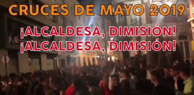 MC: 'Con el beneplácito de Arroyo, Castejón se venga de la pitada de las Cruces de Mayo subiendo las tasas a los hosteleros'