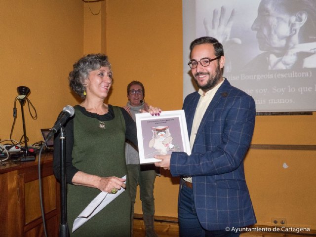 La Concejalía de Cultura recibe el Premio Lechuza por su lucha por la Igualdad