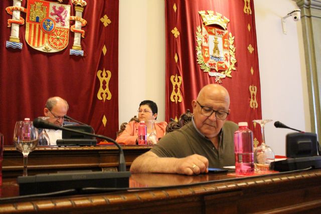 Cs Cartagena acusa a PSOE y Podemos de permitir imputados por corrupción y validar los nombramientos a dedo sin motivar