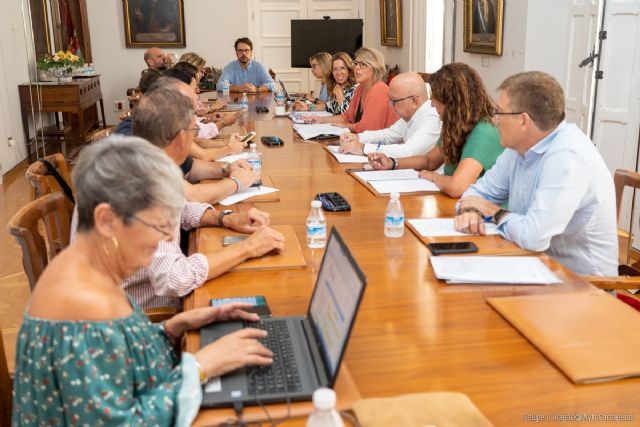 Un acuerdo entre Ayuntamiento e Hidrogea permite contratar en septiembre las obras de El Lago y San Fernando