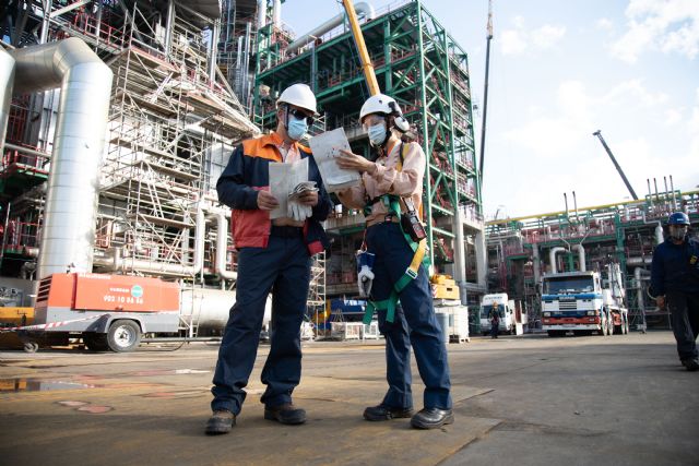 Repsol finaliza con éxito la parada más importante de la historia de la refinería