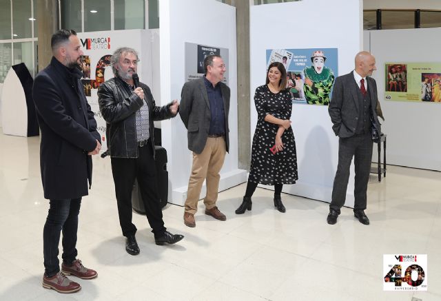 40 años de la Murga Teatro en el centro cultural Ramón Alonso Luzzy de Cartagena