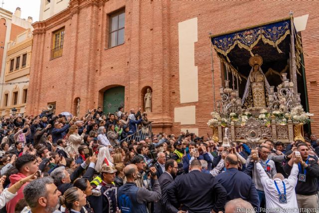 Cartagena aclama la salida de la Virgen del Amor Hermoso para cantarle una Salve y celebrar el Domingo de Resurrección