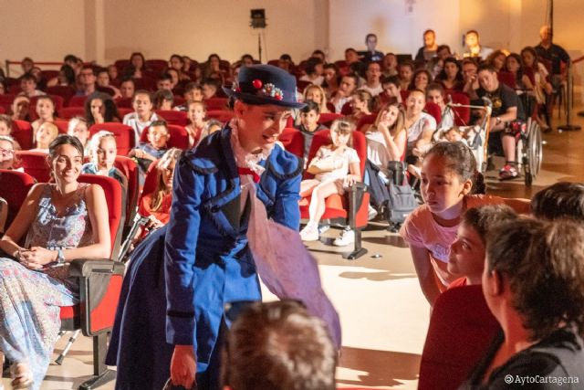 Mary Poppins pone la nota final de la XXXI Muestra de Teatro Escolar