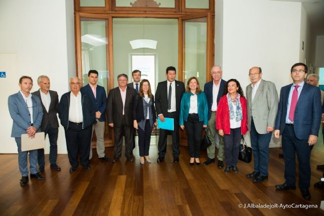 Alcaldes y regantes del Campo de Cartagena acuerdan impulsar medidas para paliar la situacion de sequia